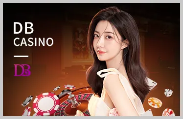 Bàn chơi Baccarat với các lá bài và chip cược